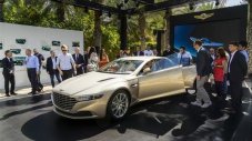 Aston Martin намери начин да се бори с Rolls-Royce