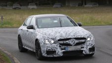Допълнителна мощност за седана Mercedes E63 AMG