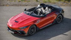 Mercedes-AMG глези специалните си клиенти с PureSpeed