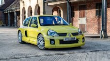Вижте най-скъпото Renault Clio V6 в историята