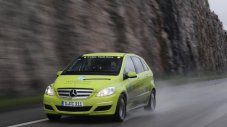 Mercedes ще бори хибридите с водороден автомобил