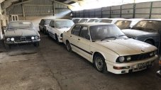 В стар хамбар откриха 9 забравени BMW E28