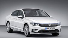 Volkswagen показа и хибридния Passat