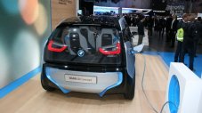 BMW оцени i8 на повече от 100 000 евро