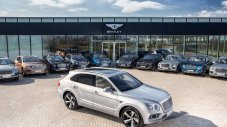 Първият SUV на Bentley е вече на пътя