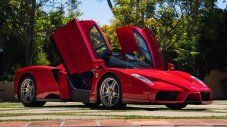 Ferrari Enzo удари 2,4 милиона долара на търг