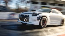 Nissan GT-R с 2500 коня счупи рекорда на четвърт миля