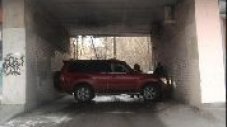 Остин Пауърс паркирал Pajero в Русия?