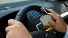 Полицията търси шофьори да се напиват