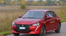 Peugeot 208 на старо - харчи малко, рядко се чупи