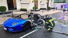Взето под наем Lamborghini Aventador изгоря с парите на клиента