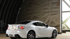 Nissan пуска конкурент на Toyota GT 86