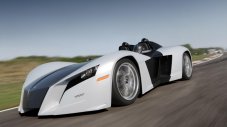 Канадски звяр предизвиква KTM X-Bow
