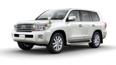 Toyota показа обновения Land Cruiser 200