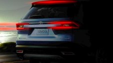Toyota показа интериора на най-големия си модел