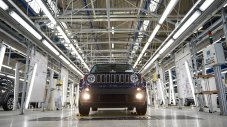 Fiat иска да отвори заводите в Италия още другата седмица