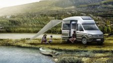 Volkswagen превърна Crafter в двуетажен дом на колела