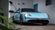 Porsche вкарва всички продадени Taycan в сервизите