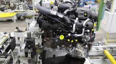 Защо GM харчи пари за ново поколение бензинови V8?