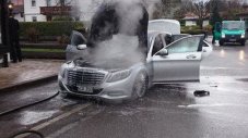 Mercedes изтегля 1 милион коли заради пожари