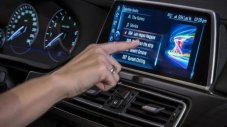 BMW премахва и тъч-скрийна от някои модели
