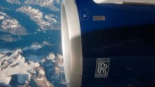 Rolls-Royce плаща 800 млн. долара глоба за подкупи