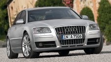 Audi S8 V10 на старо - струва ли си?