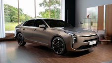 В света на SUV-овете Kia пусна нестандартен седан