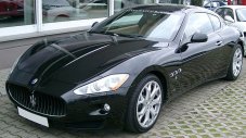 10-годишен яхна Maserati GranTurismo