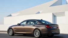 BMW отговаря на голямата S-Class