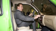 Шварценегер заплаши производителите на автомобили