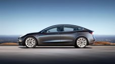 Автопилотът на Tesla е виновен за 4-а смъртносна катастрофа