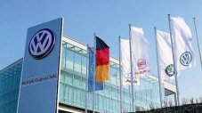 Разследват Volkswagen заради високи премии на шефовете