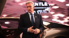 Шефът на Bentley преминава в конкурент