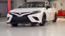 Toyota Camry получи V6 двигател (ВИДЕО)