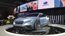 Автопилот и карбон за новия спортен седан на Subaru