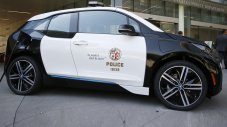 Полицията в САЩ избра BMW i3 пред Tesla