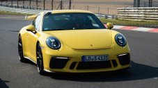 Porsche 911 GT3 свали 12,3 секунди на &bdquo;Нюрбургринг&rdquo; (ВИДЕО)