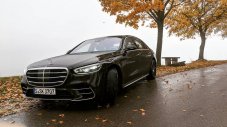 Висша класа: тестваме новия флагман на Mercedes
