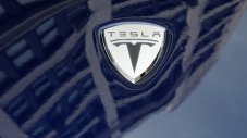 Tesla обяви рекордни продажби