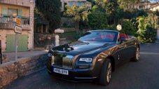 Царят е гологлав: тестваме Rolls Royce Dawn 