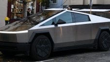 Пикапът на Tesla се оказва проблемен за паркиране