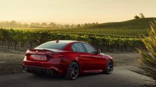Проблеми с безопасността отлагат Alfa Romeo Giulia 