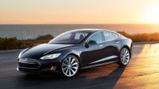 Как се държи батерията на Tesla Model S след 235 000 километра?