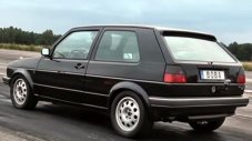 Най-бързият VW Golf вдигна 300 км/ч за 8 секунди (ВИДЕО)