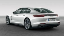 Porsche представя Panamera с дълга база