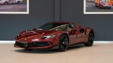 Пилот от Формула 1 смени Ferrari 296 GTB с Lamborghini Revuelto