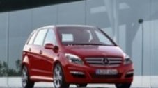 Mercedes ще представи напълно променен Клас В през 2011 г.