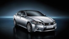 Lexus GS 300h ще харчи под 5 на сто