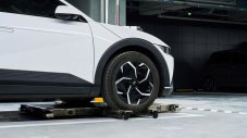 Роботите на Hyundai правят чудеса при паркиране